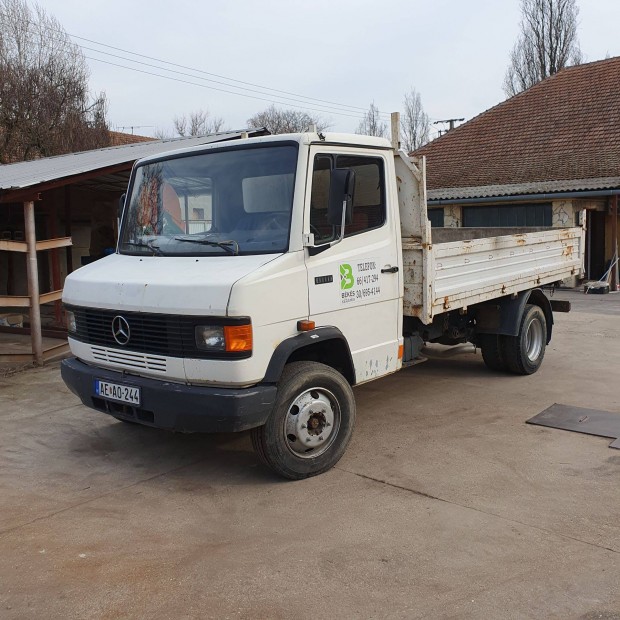 Mercedes 811D Elad�!