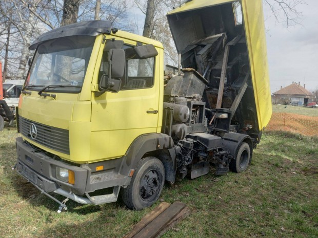 Mercedes 814 seprüs kommunális teherautó eladó