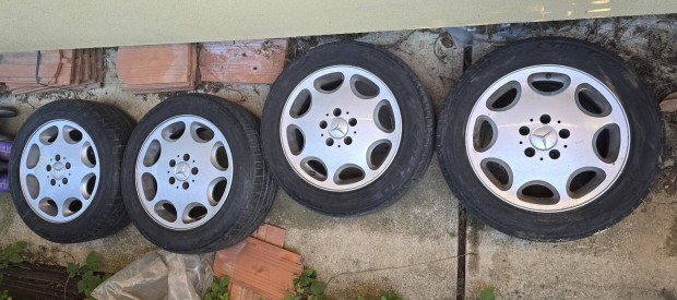 Mercedes 8 Hole Alloy 16"