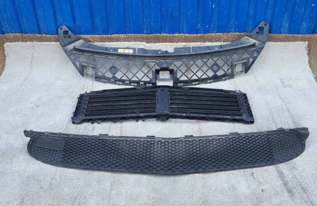 Mercedes A177 W177 gyári A1778850103 hűtőrács mögötti légzsalu rostély