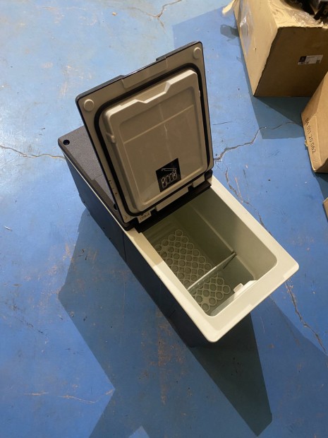 Mercedes ACTROS TGK kompresszoros htlda A9608200306 9051 elad