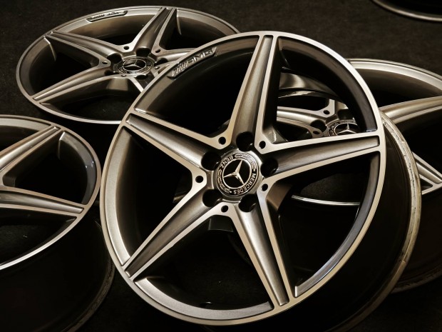 Mercedes AMG 18 coll 