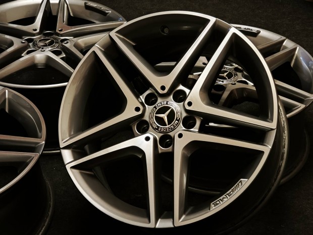 Mercedes AMG 18 coll 