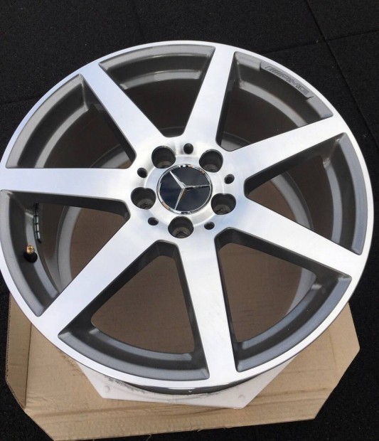 Mercedes AMG 18 coll eredeti gy�ri cikksz�mos alufelni 5x112 felni b