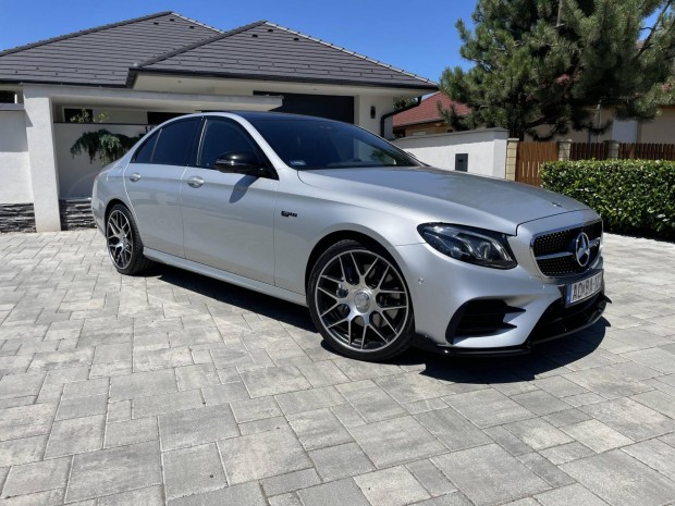 Mercedes-AMG E 43 4Matic 9G-Tronic Tet. 3 Gomb...