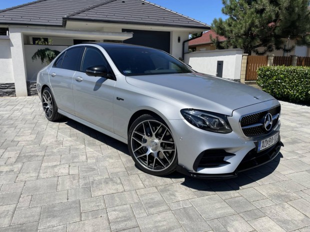 Mercedes-AMG E 43 4Matic 9G-Tronic Tető. 3 Gomb...
