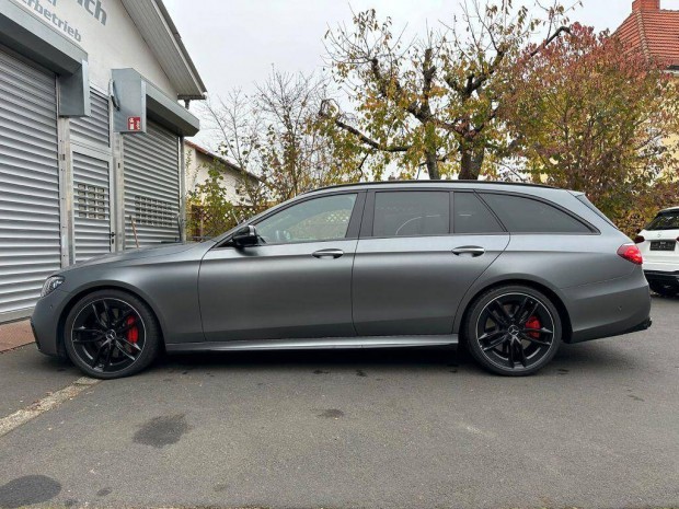 Mercedes-AMG E 53 T 4Matic+ 9G-Tronic Mild hybr...