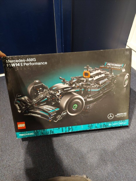 Mercedes-AMG F1 W14 E Lego