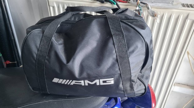 Mercedes AMG GT takaró ponyva félár alatt elado