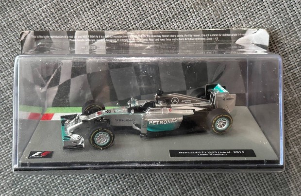 Mercedes AMG Petronas F1 modell aut 1:43