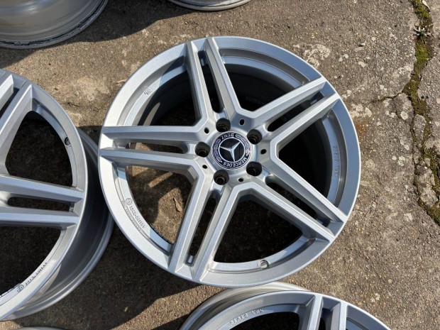 Mercedes AMG Style 18" 5x112 alufelni elad 18 coll W205 W206 W213