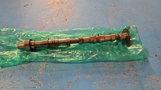 Mercedes AMG V8 (M177) bal oldali vez�rm�tengely - A1770500500 elad�