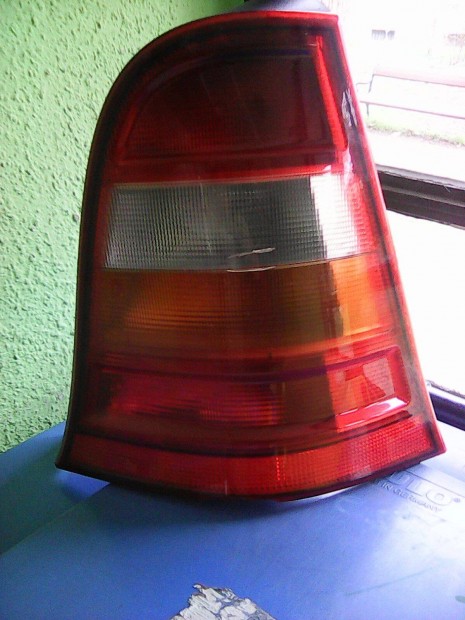 Mercedes A 140-es hátsó lámpa