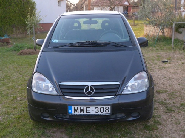 Mercedes A-160 benzines automata váltós személyautó