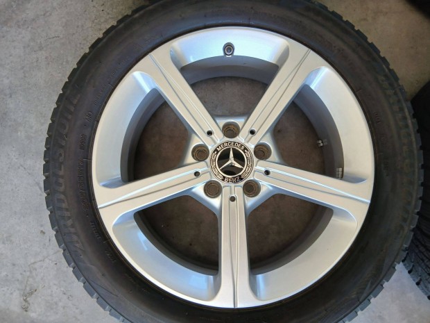 Mercedes A B CLA W177 W118 W247 17" alufelni felni Bridges. tli gumik