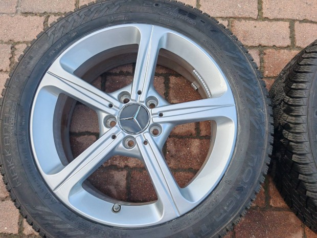 Mercedes A CLA B gyri 17col alufelni 205/55r17 tli gumi 