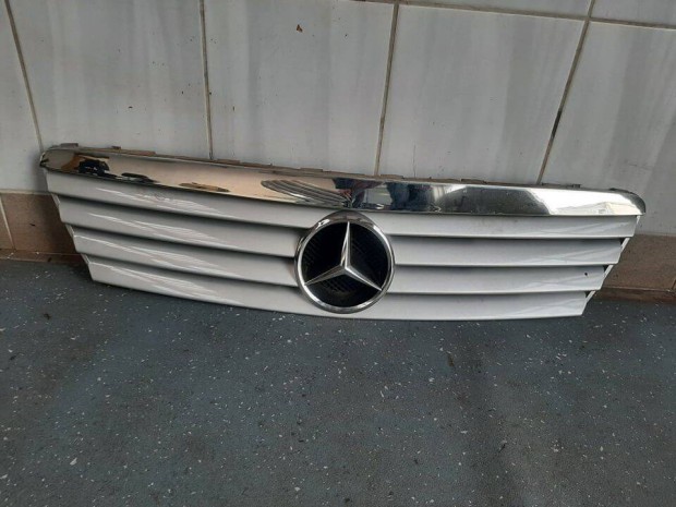 Mercedes A W168 díszrács , hűtőrács