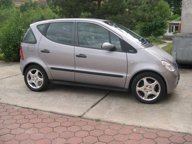Mercedes A W-169 / W-176 Ajtóvédő Díszléc Oldalcsík