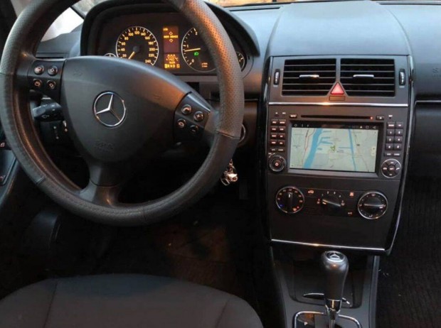 Mercedes A, B, V Sprinter Carplay Multimédia GPS Rádió Tolatókamerával
