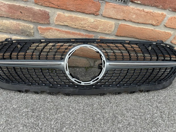 Mercedes A oszt�ly h�t�r�cs �s toldatok (2019-t�l)