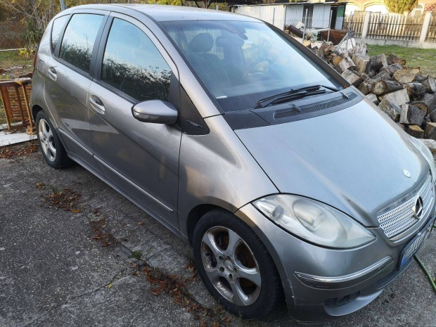 Mercedes A w169 Minden darabja eladó,komplett belső+alufelnik