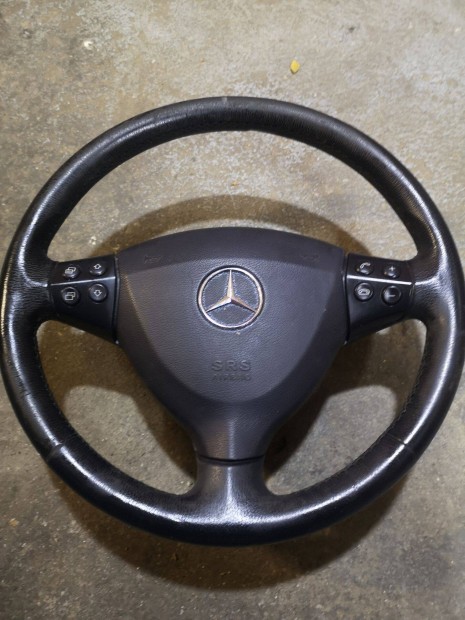 Mercedes A w169 kormány komplett lufival,gombokkal szép állapotban
