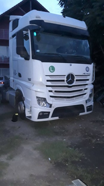 Mercedes Actros MP4 EURO 5-ÖS 2013-AS Évj. Bontandó Alkatrészei Eladók