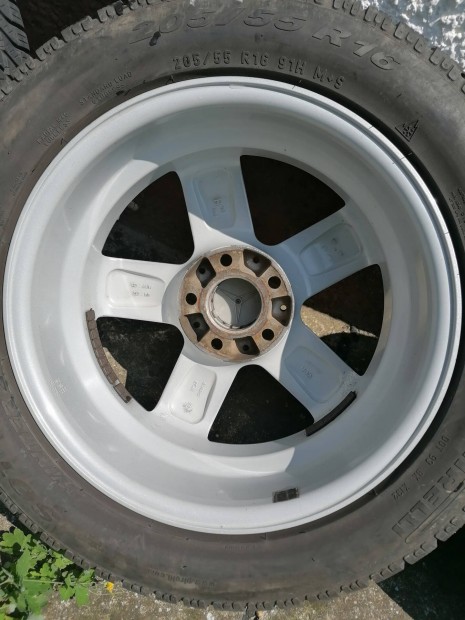 Mercedes Alufelni 16" Pirelli 205/55/R16