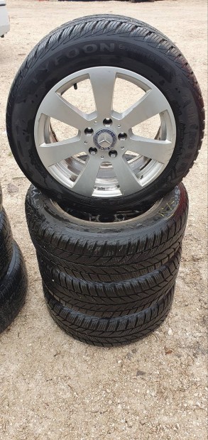 Mercedes Alufelni Kiv�ll� Gumikkal..!!