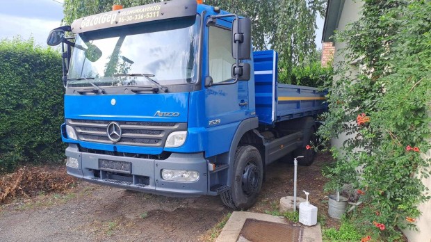 Mercedes Atego Billenplats