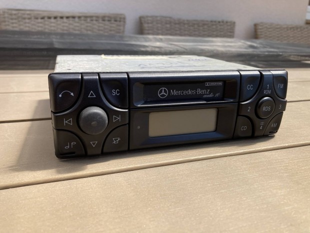 Mercedes Audio 10 gyari radio magno fejegység