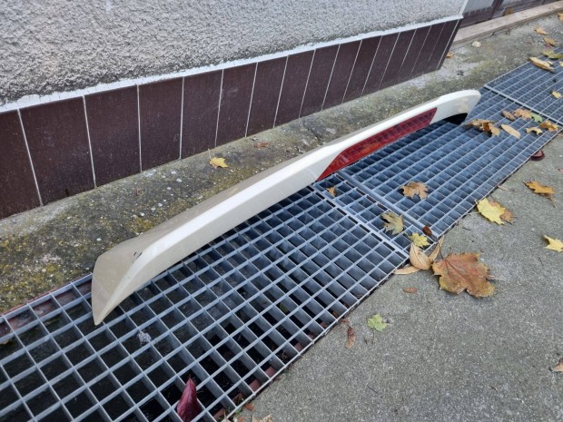 Mercedes B osztly W246 Csomagtr ajt szrny spoiler ptfklmpa A246