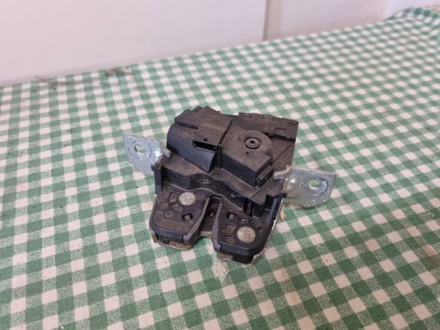 Mercedes B osztly W246 Csomagtrajt zr