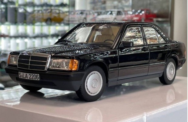 Mercedes-Benz 190E W201 1984 Black 1:18 1/18 Norev