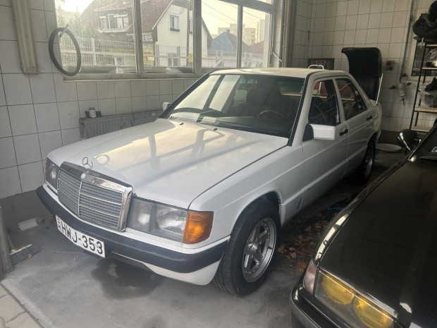 Mercedes-Benz 190 E 1.8