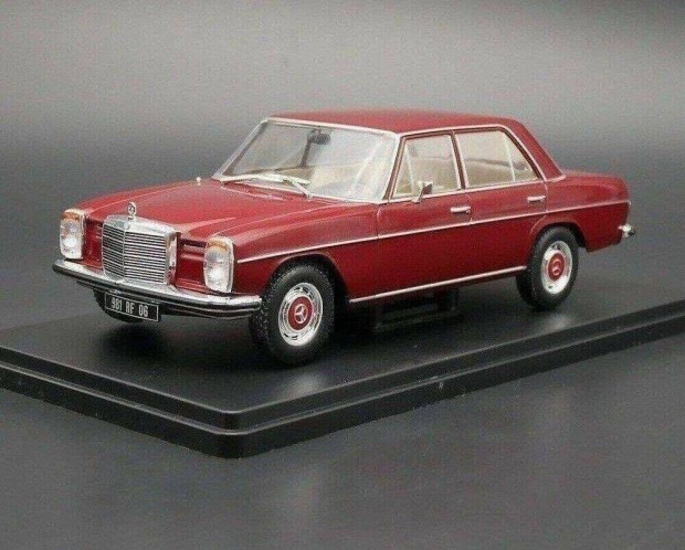 Mercedes Benz 200d 1968 vi kisauto modell 1/24 Elad