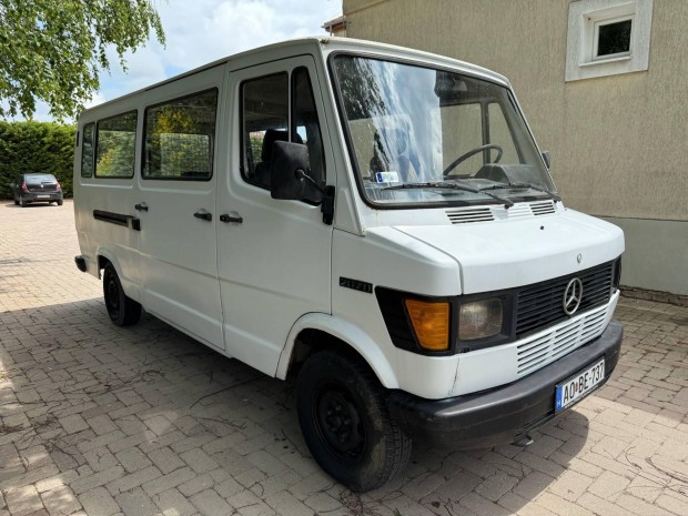 Mercedes-Benz 207 D Friss műszaki