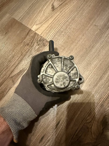 Mercedes Benz 22CDI fék vákumpumpa