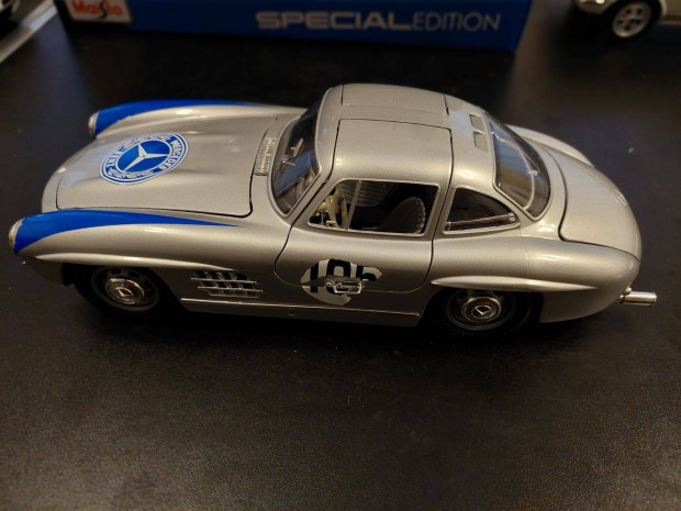 Mercedes Benz 300Sl 1:18 Burago