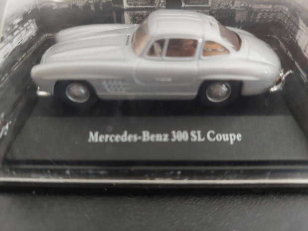 Mercedes Benz 300Sl Coupe 1:72