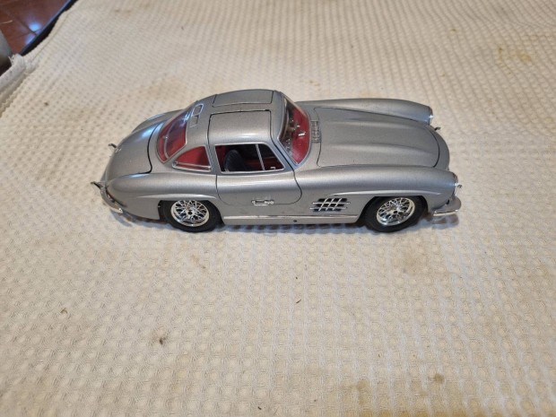 Mercedes Benz 300 SL 1954 1:18 Modellaut