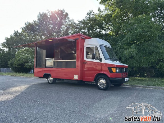 Mercedes-Benz 308 Food Truck Büfékocsi Bérelhet...