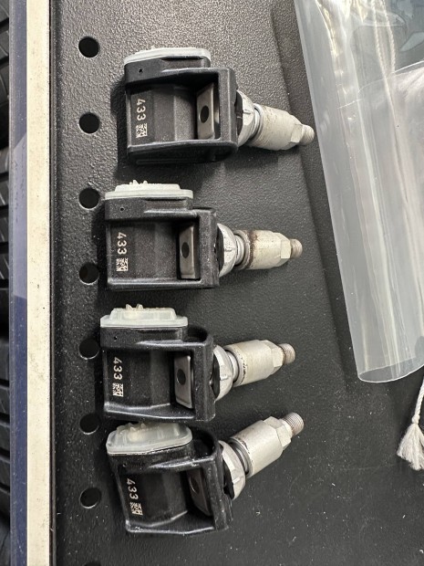 Mercedes Benz 4 db gyri tpms rdks szenzorok