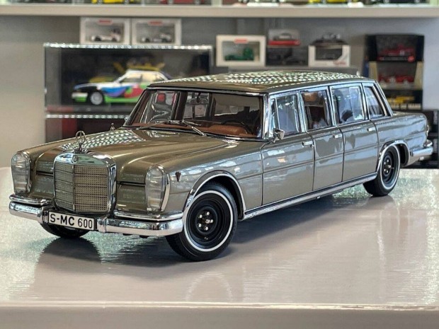 Mercedes-Benz 600 Pullman Limousine W100 1963 1:18 CMC M-204