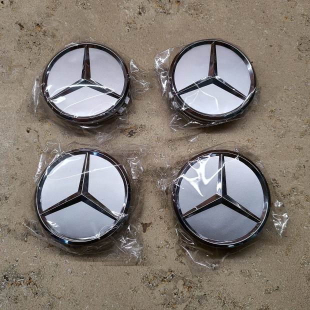 Mercedes-Benz 75 mm-es felni kupak