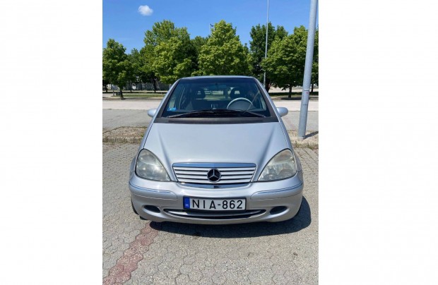 Mercedes-Benz A160