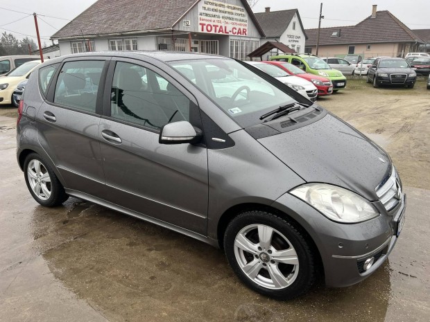 Mercedes-Benz A 180 CDI Avantgarde Panorámatetős