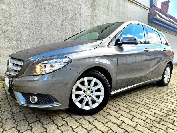 Mercedes-Benz A 180 Classic EURO5 Gynyr ls...