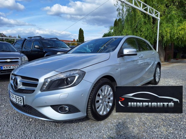 Mercedes-Benz A 180 Gynyr szervizelt aut ga...