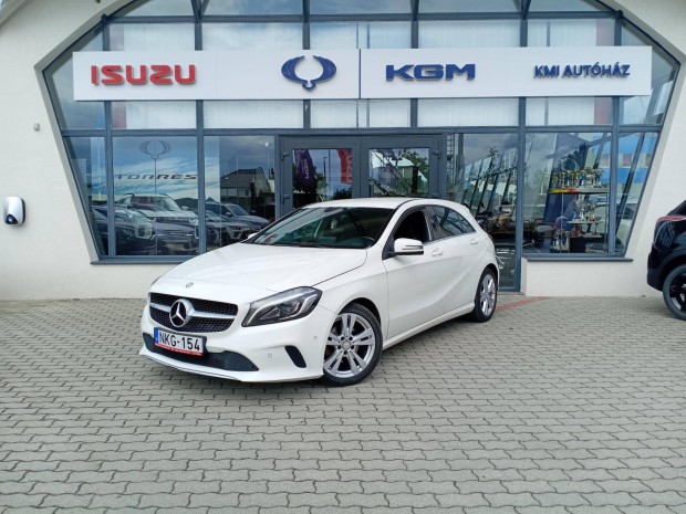 Mercedes-Benz A 180 d AMG Line 7G-DCT Drive SEL...